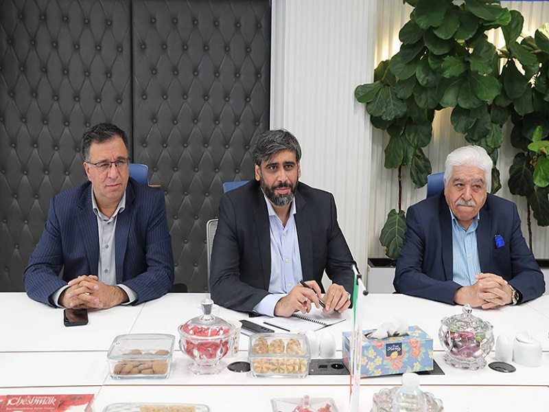بازدید مدیرعامل بانک ملی ایران از شرکت داده ورزی سداد و شعبه مرکزی