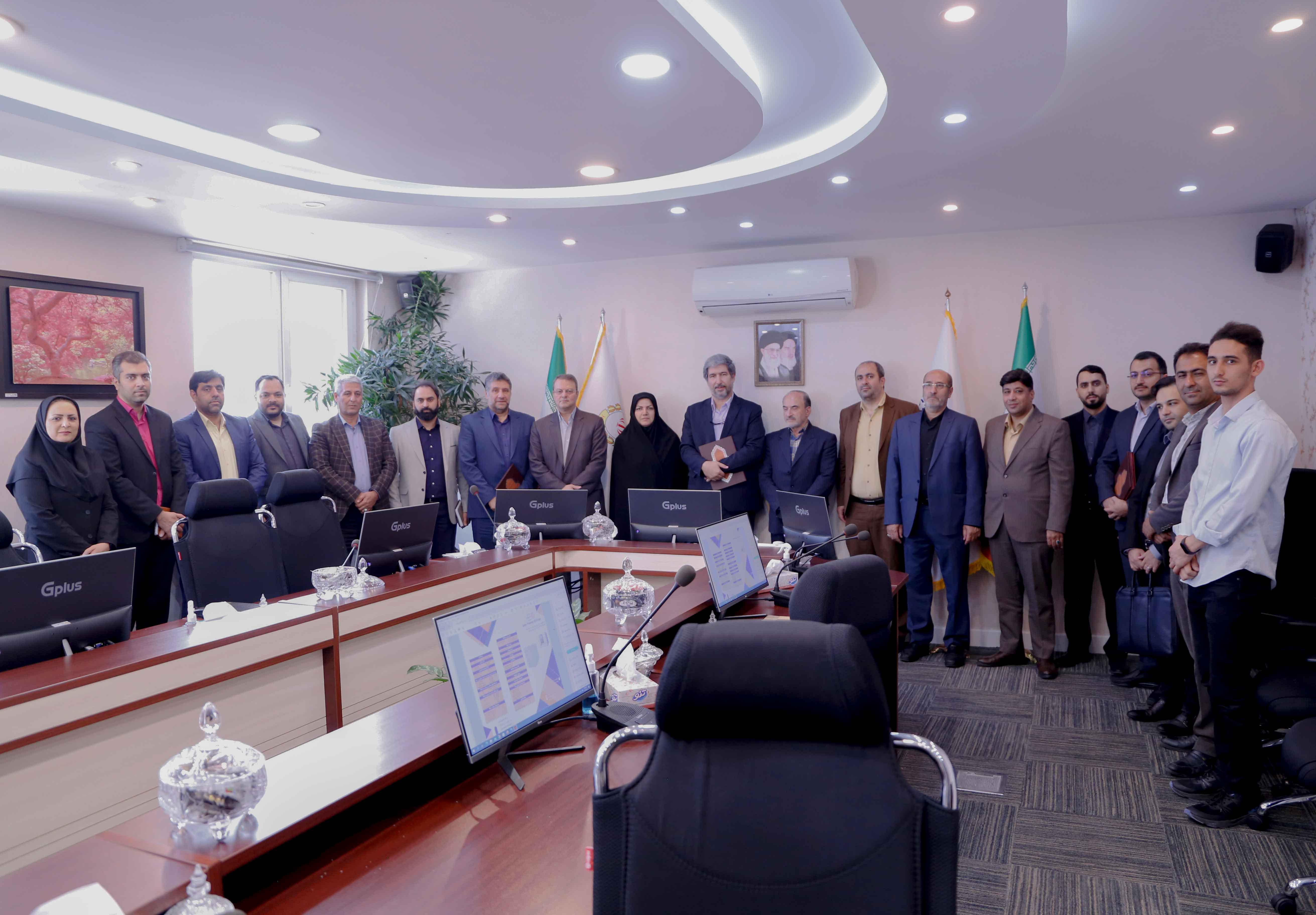 دیدار و نشست صمیمی مدیران شرکت پارس تکنولوژی سداد با جناب آقای دکتر نامی و هیات مدیره مجمع خیرین سلامت استان تهران